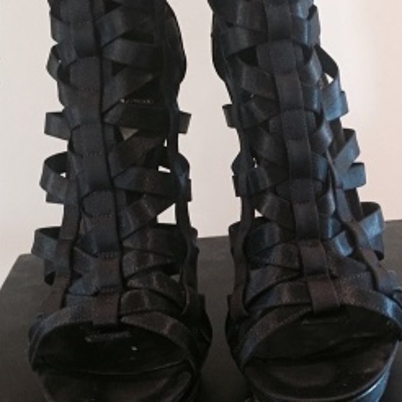 Brian Atwood Shoes - Brian Atwood Womens Vero guoio Black Heels